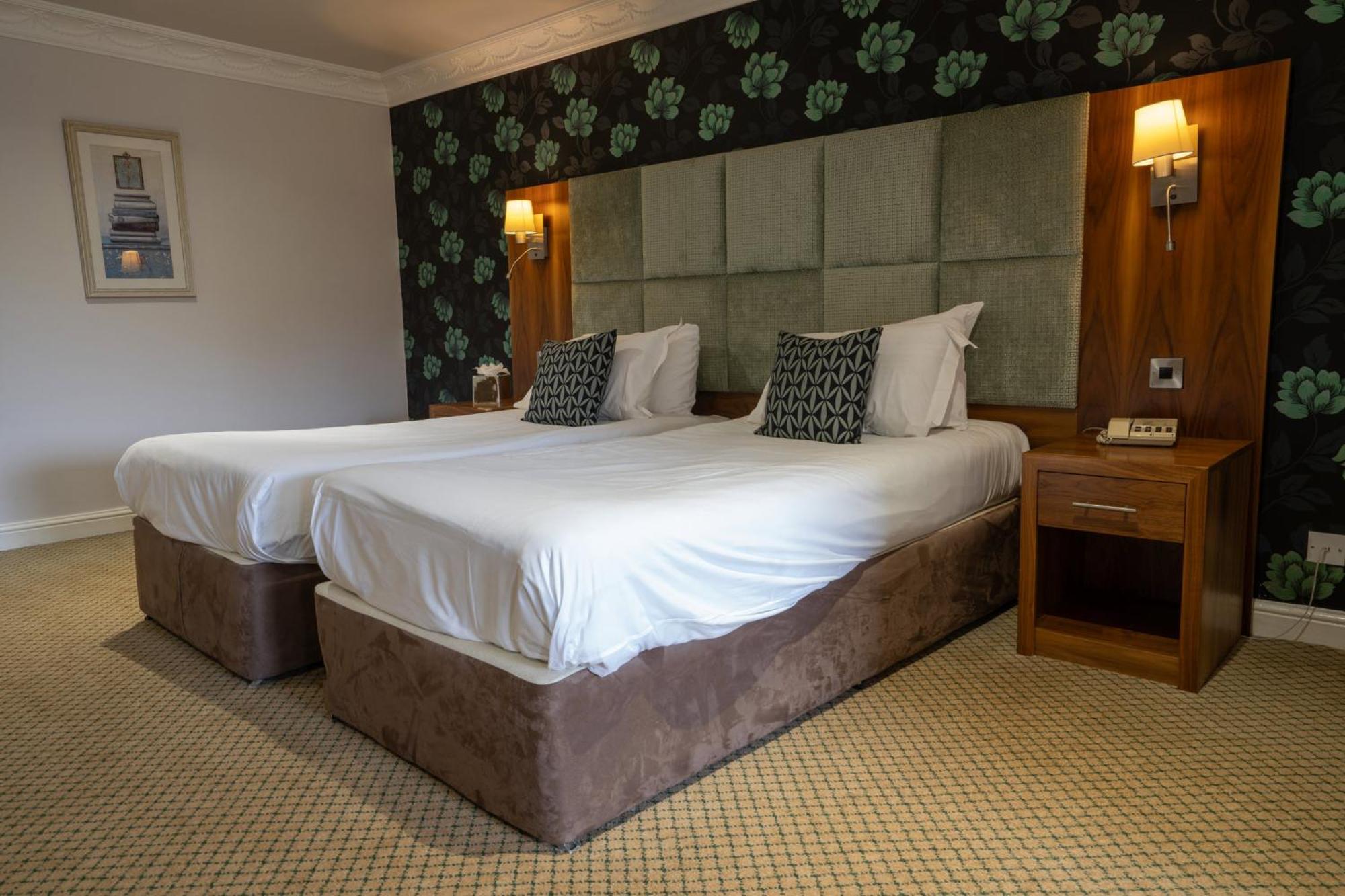 Waterton Park Hotel Wakefield Exterior foto
